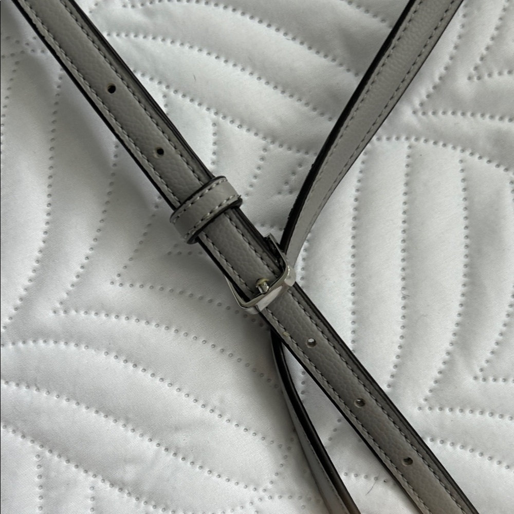 Kate Spade Chic Gray Crossbody Bag - Picture 4 of 5